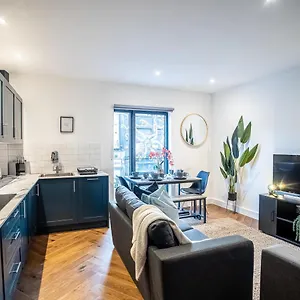 https://vibrant-cosy-rose-hill-2-bed-w-city-view-by-opulent.brighton-hotels-england.com